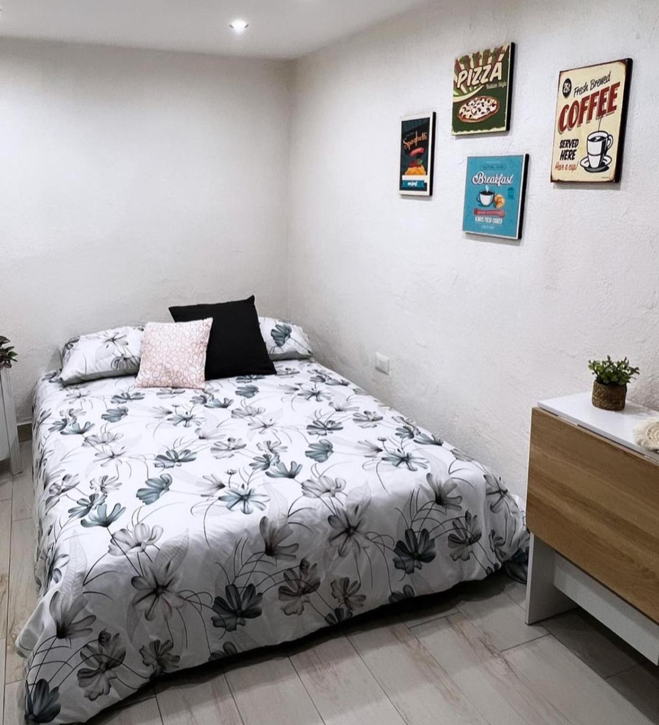 Vesuvia Guest House Nápoly Kültér fotó